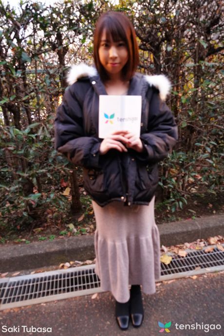 Asian babe Saki Tubasa reveals her hot booty and unveils herself in the nude in a solo