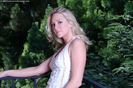 Babe with small tits Alexis Malone strips in the forest