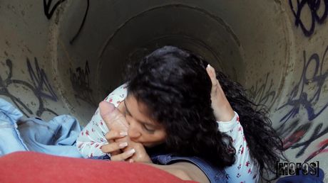 Perfekt venezuelansk Venus Afrodita får hendes fantastiske jugger og røv