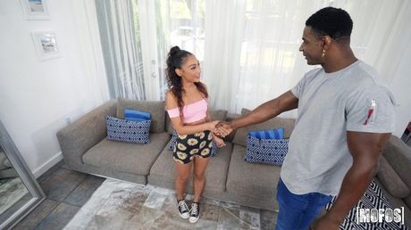 Beautiful american ebony Sarah Lace gets her pussy screwed by a white dude