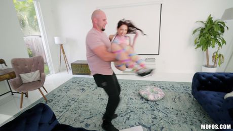 Delicate american girl Brooke Haze gets her pussy stuffed with a big dick