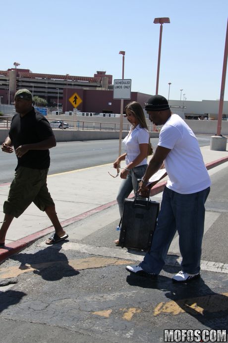 匈牙利媽媽 Cathy Heaven 被黑人小夥舔陰、乾