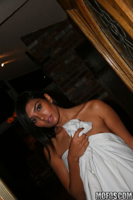 Brunette iranian girl Shazia Sahari gets her pussy licked and dicked in a solo