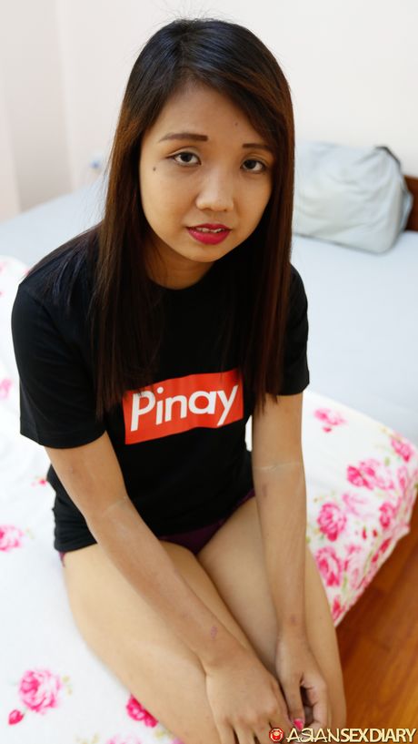 小柄なアマチュアエンジェルEは、角質の男に毛深いオマンコを中出しされる