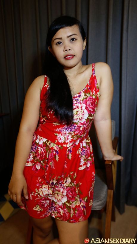 亞洲模特兒 Ice B 與白人大屌做愛後內射