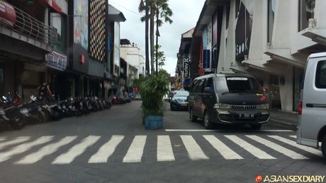 Skinny japanese cutie Amateur gets her shaved pussy licked and fingered