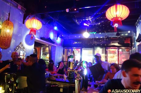 亞洲封面女郎業餘愛好者在狂野之夜後被內射