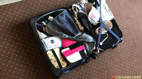 性感素人Ornella在激情性愛後被內射