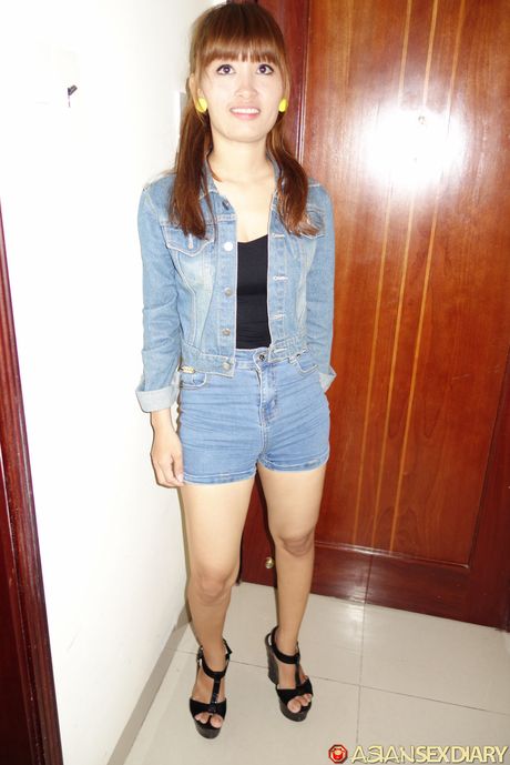 Hot amateur Yum B gets her hairy pussy teased and dicked