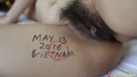 亞洲女孩 Yum B 陰道性交後內射