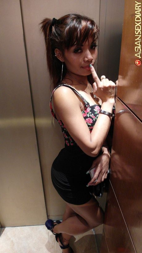 亞洲美女 Lulu B 做愛後被射在臉上