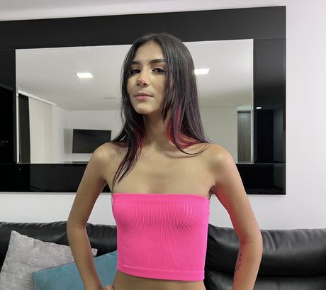 偉大的哥倫比亞封面女郎 Jana Red 第一次被 Lancelot 狠狠地肛交