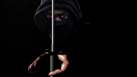 イギリスの金髪ウーナ・フェアリーは厚いお尻を舐められ、彼女のオマンコにチンコを入れられる