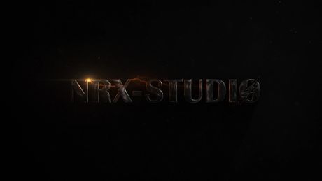 Lille russisk teenager Kitty Doll88 bliver gruppeknust af fem fyre på et lager