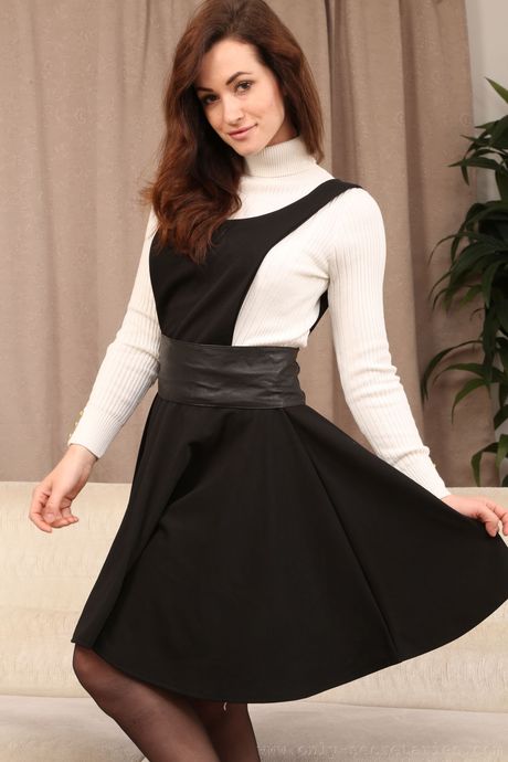 Excellent czech office-girl Tess Lyndon strips to her stockings and shows her hot booty