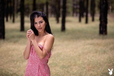 Estefania Pahe is a hot brunette who loves to get naked outdoors