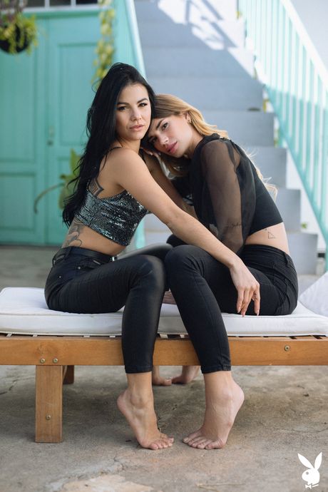 Great lesbians Katerina Sol and Ada Lapiedra get naked on a patio chair