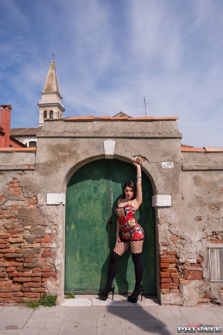 Italian Cougar Valentina Nappi gets fucked and facialized in a threesome