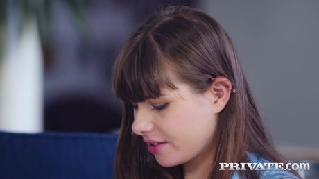 フランス人少女ルナ・リヴァルが美術教師に尻とまんこを犯される