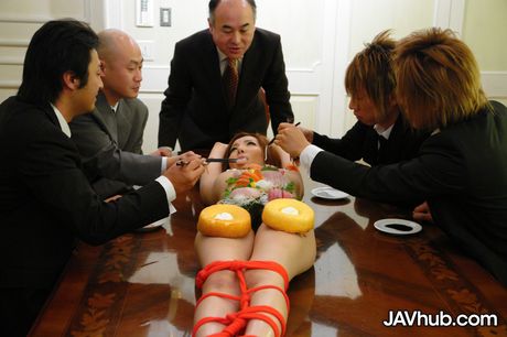 Asian beauty Yuna Hirose gets her pussy licked and dicked by a horny guy