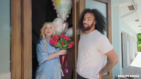 巨乳のアメリカ人金髪ジェナ・スターは黒人男に巨乳とオマンコを犯される