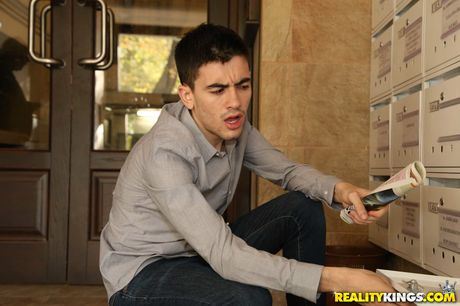 Rødhåret russisk pornostjerne Eva Berger får sin fisse slikket og dicked