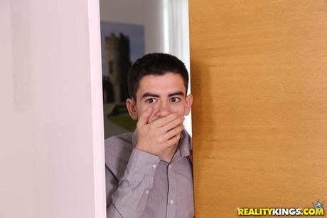 Rødhåret russisk pornostjerne Eva Berger får sin fisse slikket og dicked