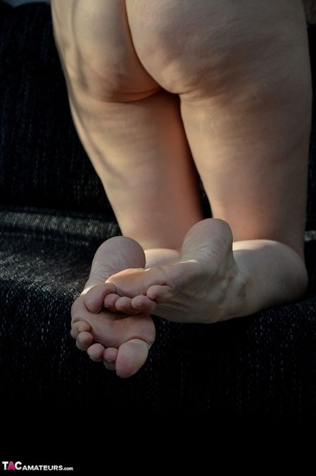 Mature german brunette Hot Milf strips to her socks and exhibits her perfect ass