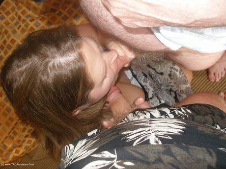 Mature woman Gangbang Momma has sex with a younger man