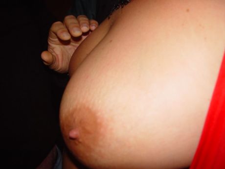 聰明的成熟女士 Horny Tina 的陰戶被雞巴塞滿