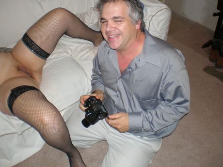 Kurvet amerikansk Cougar Sød Milf Amy får sin barberede fisse boret