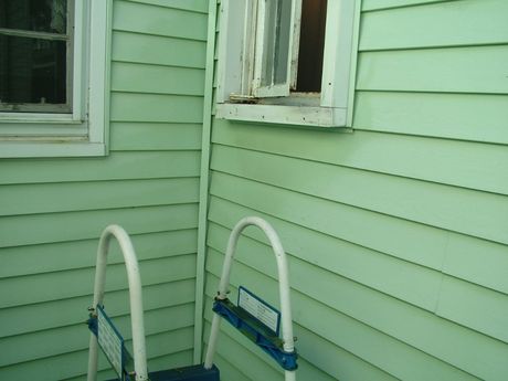 Voksen amerikansk dame Sød milf Amy bliver nøgen under brusebad