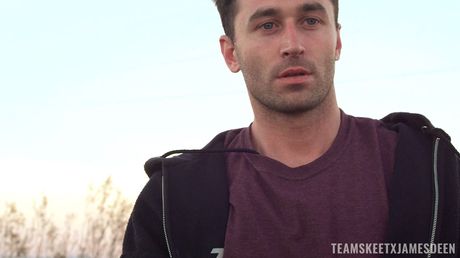 性感的美國菲律賓封面女郎 Remy LaCroix 在浴缸裡被雞巴塞滿