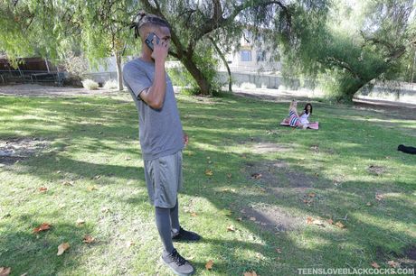 天使般的拉丁裔美女 Destiny Lovee 被 BBC 舔陰