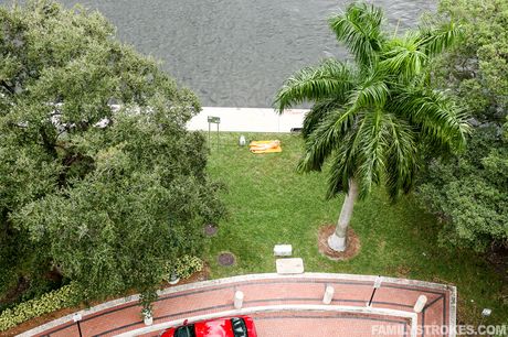 Sexet amerikansk blond Goldie Glock får sin fisse fyldt