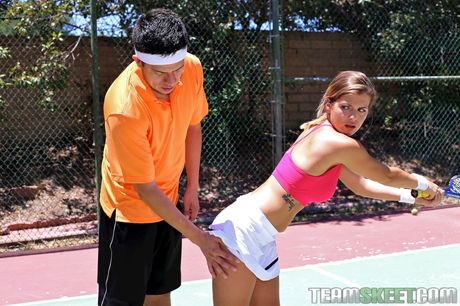 Sporty american covergirl Keisha Grey gets her twat stuffed after a tennis match