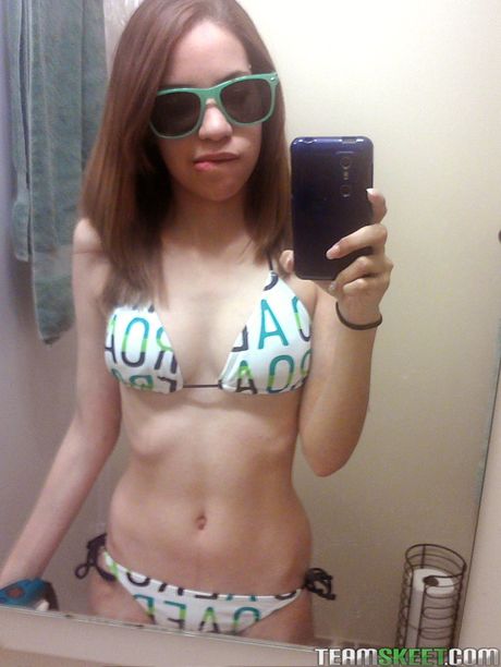 Skinny american girl Mae Olsen gets her pussy eaten out and fucked in POV