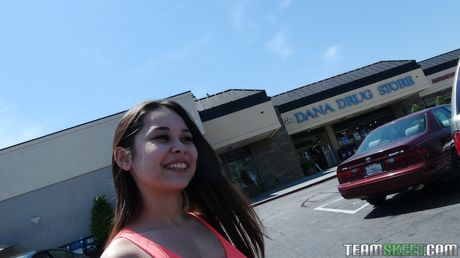 Asian girl Kira Sinn gets a pussy licking and a standing doggystyle fuck