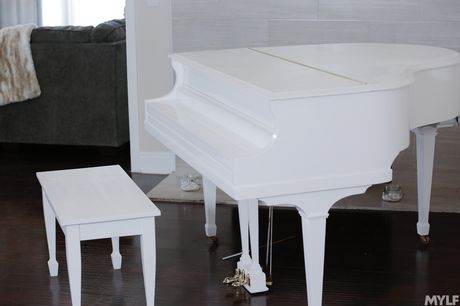 Blond amerikansk pornostjerne Kagney Linn Karter får sine store bryster creampied