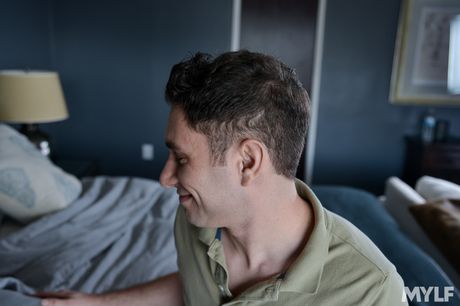 Brunette american,greek pornstar Sheena Ryder gets her twat stuffed in the kitchen