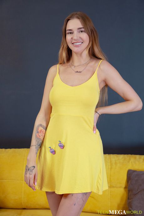 Angelic russian stunner Melissa Young gets her twat licked out and pussy dicked