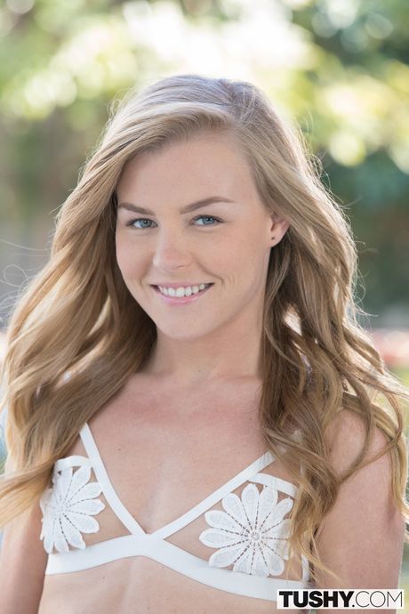 Nicole Clitman har sex med sin kærestes bedste ven