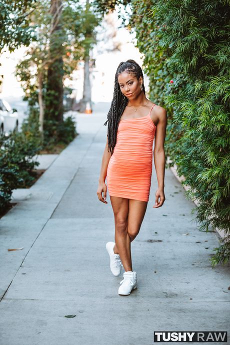 Lovely american ebony Kira Noir gets her hot ass licked and her asshole dicked