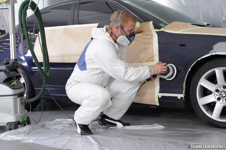 Zuzana is a hot teen who loves to get fucked in the garage